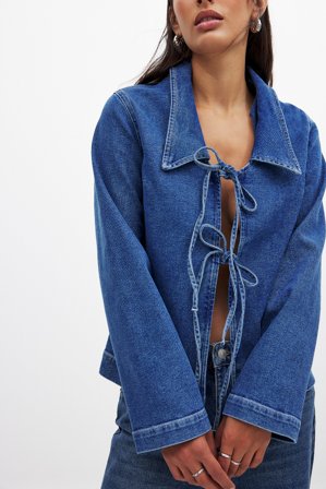 NA-KD Regular Jeanshemd mit Kragendetail - Jeanshemden - Blau - EU 34