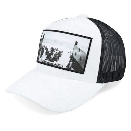 Calza Pennello - Weiss Trucker Cap - D-day Battle Of Normandy White/Black A-frame @ Hatstore