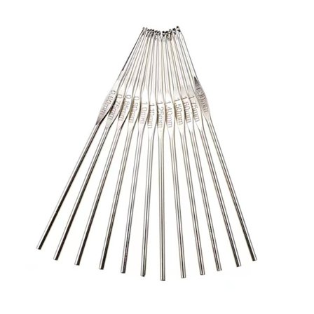 Sett med 12 små fine heklekroker for fine strikkeprosjekter