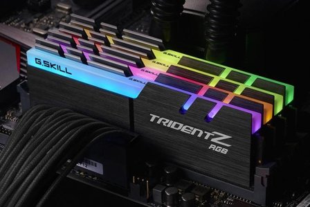G.SKILL TridentZ RGB Series - DDR4 - sett - 64 GB: 4 x 16 GB - DIMM 288-pin - 3200 MHz / PC4-25600 - ikke-bufret