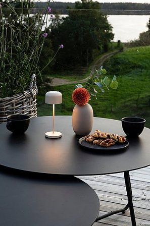 Jotex - Bordlampe mini Lille Usb 20 cm Sand - Kjøp Utebelysning hos Jotex