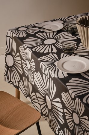 Jotex - Avtørkbar Duk Svart/hvit - JOSIE - Kjøp Duker hos Jotex