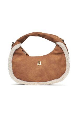 Noella Shearling Chestnut