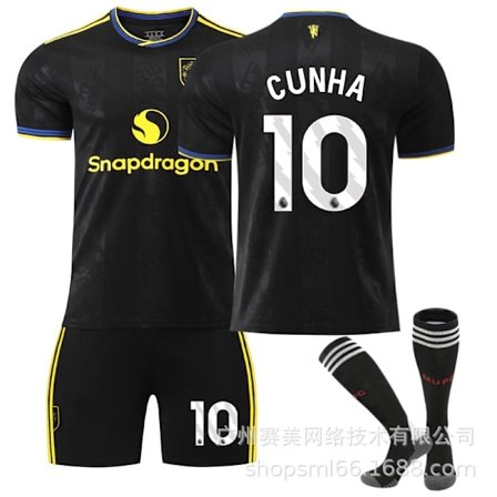 Manchester Unitedin kolmas lasten jalkapallopaita-setti 2025-2026 nro 10 Cunha nuorten jalkapallopuku musta paita shortsit sukat setti koko 22
