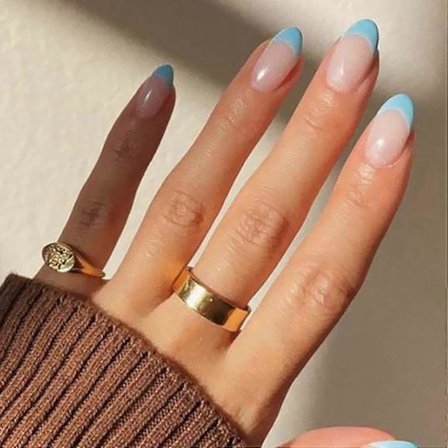 Korte Press-on Negler Fransk Oval Falske Negler Akryl Full Dekning Blå Løsnegler for Kvinner og Jenter 24 stk. Merk: Ingen lim.