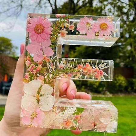 LED-bogstaver med pressede blomster i resin, blomsterresin alfabetlampe, 26 bogstaver dekorativ natlampe, romantisk gavelampe med 50% rabat