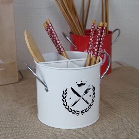 Keittiövälineiden säilytysteline, suuri katettu ovi ruostumattomasta teräksestä valmistetulla kahvalla, kuivausteline kannella, irrotettava erotin, 