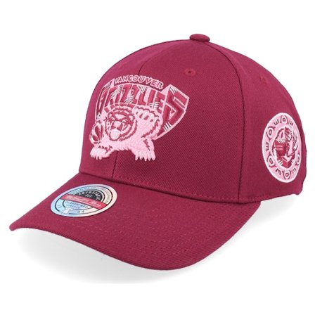 Mitchell & Ness - Rojo adjustable Gorra - Hatstore Exclusive x Vancouver Grizzlies Blush Burgundy Adjustable @ Hatstore
