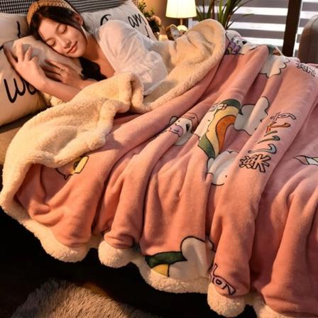 Mjuk komfortfilt Duplex Filt Quilt Vinter Thicken Thermal Coral Fleece Nap Fläns Cover Enkel Cute little beast 200x230cm