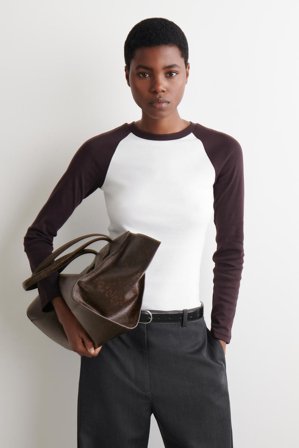 COS Femme T-Shirt À Manches Contrastées in Marron