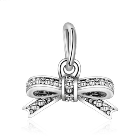 Pandoran muinaiset hopeiset sydämet. Sarjakuvat. Kukka timanttihelmillä koristellut riipukset 7