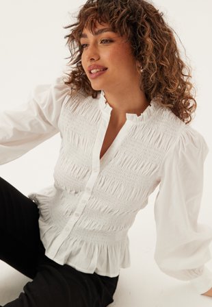 Bubbleroom - V-neck Cotton Smock Blouse - White - Kläder