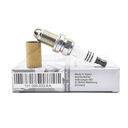 4 st 101000033AA Tändstift För Audi A3 A4 A6 90/100 VW Golf Beetle Magotan 101000051AA BKUR6ET10 2397 Tändstift