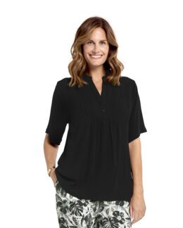 Crepet bluse med V-udskæring og læg Milla Sort - 52 - Åshild