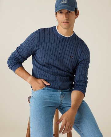 Lexington Kabelstickad bomullströja med blekt finish, mediumblå