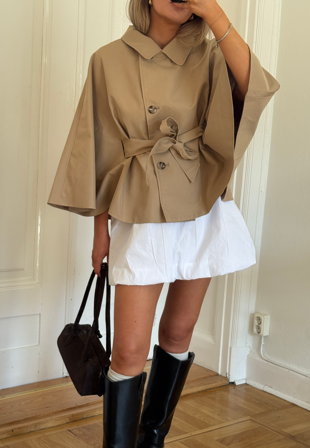 BUBBLEROOM - Cape Jacket - Beige
