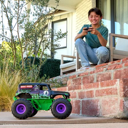 SPINMASTER Monster Jam - Smash 'n Bash Grave Digger, (Mastab 1:15)