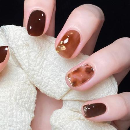 Manikyr Amber Kort Nagellapp 24st