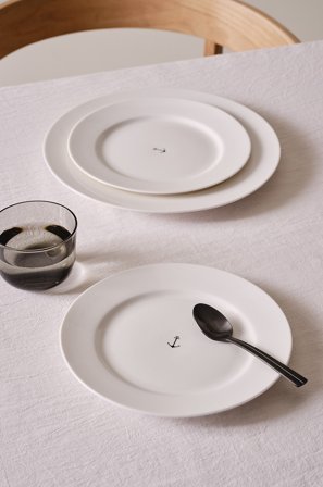 Jotex - Sidetallerken 2-pakke ø 20.2 Cm Hvit/sort - ANCHOR - Kjøp Tallerkener hos Jotex