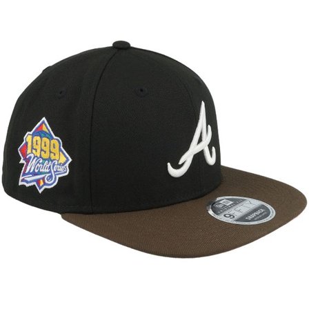 New Era - MLB Svart snapback Keps - Hatstore Exclusive x Atlanta Braves 1999 Side Patch 99 World Series Black/Walnut Snapback @ Hatstore