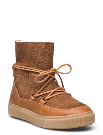 Kaya Lace Tex Bootie Brown Wheat