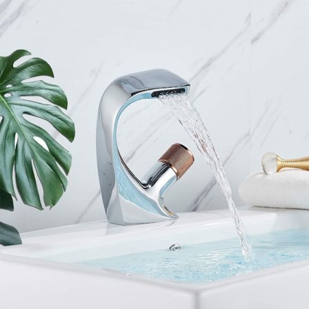 Kaskad kromvattenfall blandare för handfat, enhålsinstallation