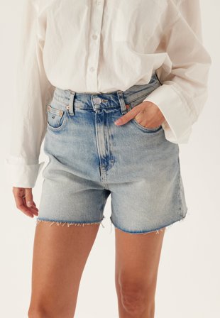 TOMMY JEANS - Mom Short Bj8115 - 1AB Denim Light