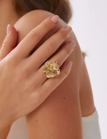 By Jolima Daisy Ring Gold - Gold - ONE SIZE