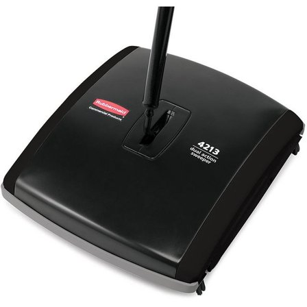 RUBBERMAID Mattsopare Dubbel 26,7x24,1x111,8cm - Lyreco - Städ och hygien - Städmaskiner - Mattsopare och sopmaskiner