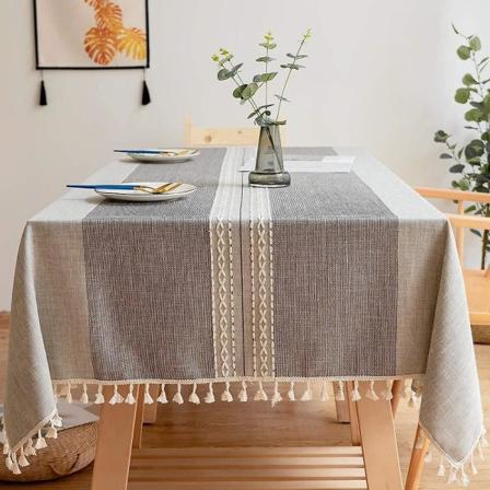 Fläckbeständig bomullslinneduk med broderade tofsar för dekoration av köksbordsbuffé (140 cm)