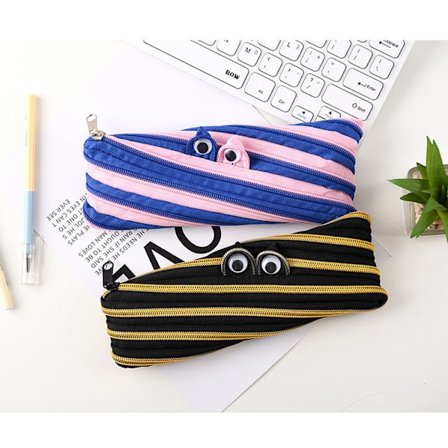 2 kpl Monster-kynäkoteloa pojille, mahtuu jopa 30 kynää, koostuu