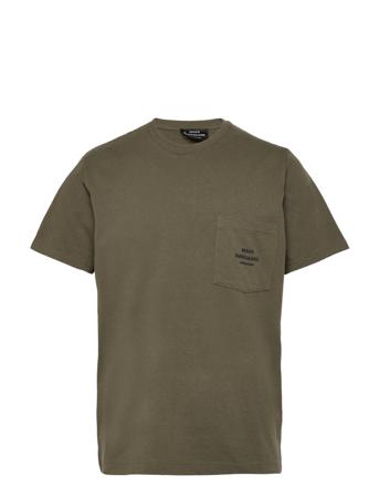 Dusty Embroidery Twin Pocket Tee Green Mads Nørgaard