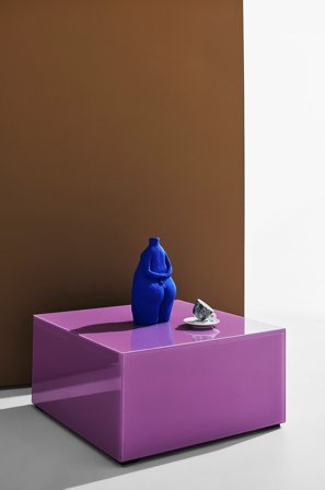 Pastill - Pop bord i färgat glas 60x60 cm - Lila - Soffbord - Från Homeroom