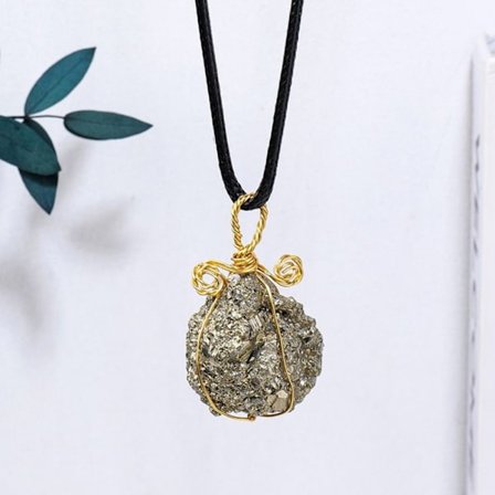 Raw Pyrite Stone Natural Crystal Stone Raakakiviriipus