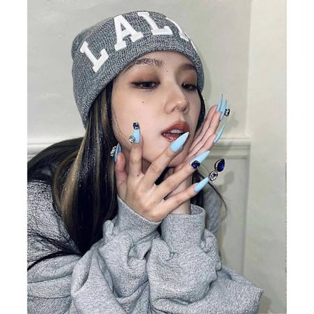 Jisoo Lisa Letter Harmaa Pipo Neulottu