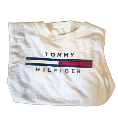 Vit t-shirt från Tommy Hilfiger