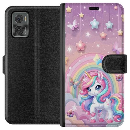 Kompatibel Tegnebogsetui til Motorola Moto E22i Magisk enhjørning med regnbue manke, stjerner og sommerfugle mod en pastelfarvet himmel med skyer