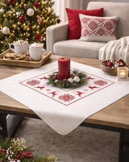 Broderipakke Duk Julereinsdyr – juleduk i korssting på bomullsvev - Duftin