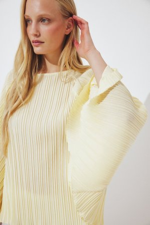 Katarina Krebs x NA-KD Chemisier à plis en forme de cape - - Jaune - L