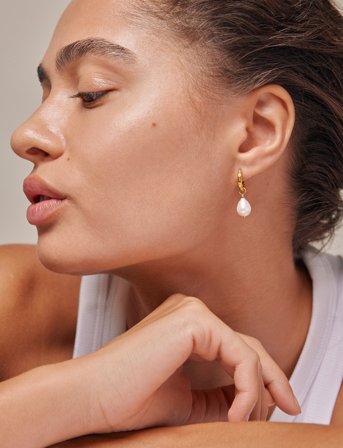 Enamel Copenhagen Significant Pearl Hoops - Gold - ONE SIZE