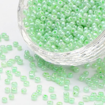 Seed beads Ljusgröna - 3 mm - 40 gram