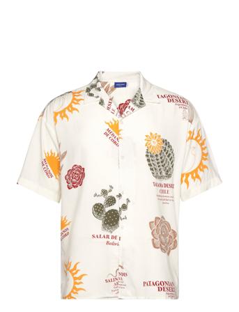 Jack & J S Jorjeff Gallery Aop Resort Shirt Ss Smu Kräm
