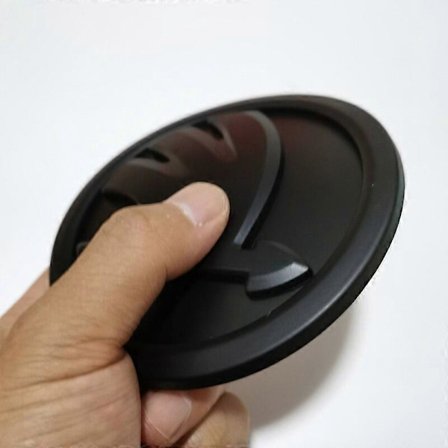 110mm Panser Klistremerke Matt Svart Emblem Klistremerke For SKODA SUPERB ENYAQ KODIAQ FABIA KAMIQ KAROQ SCALA Skoda Bagasjerom Klistremerke