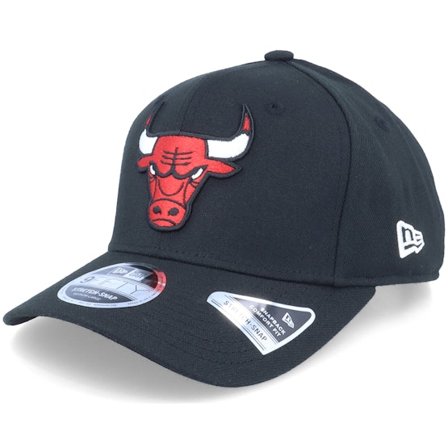 New Era - NBA Zwart adjustable Cap - Chicago Bulls Stretch Snap 9Fifty Black/Red/White Snapback- New Era @ Hatstore