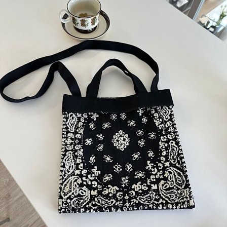 Kudottu laukku Crossbody Laukku MUSTA