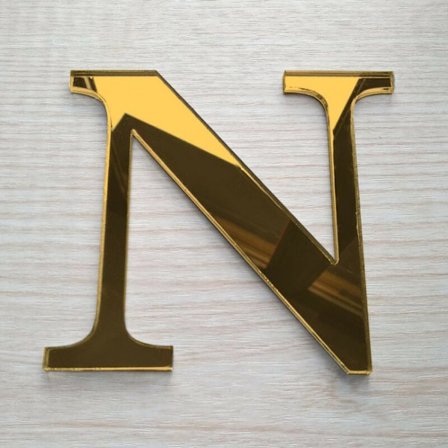 Dekorativt spegelguldbrev i plexiglas. Guldbokstäver i plast
