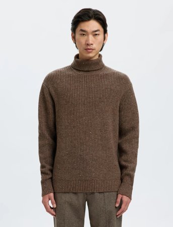 Selected Slhland Ls Knit Relaxed Roll Neck - Brown - S