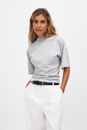 NA-KD Funnel Neck Shaped Cotton T-shirt - T-shirts - Grå - S