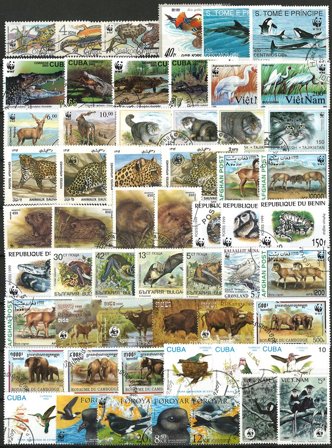 WWF - 2 hæfter, 20 ark og 180 forskellige frimærker 1978-2015