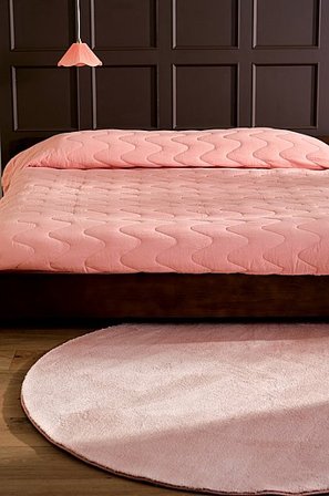 Jotex - Rond Laagpolig Vloerkleed Roze Roze - CORAL - Koop Laag- en hoogpolige & geknoopte vloerkleden bij Jotex